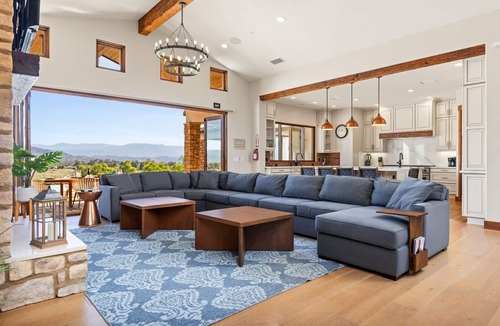 Temecula House | Via de la Sky Ranch - Sprawling Tuscan Villa in Wine Country