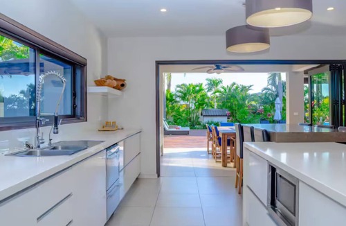 Nadi Villa | Villa 108 - 4BR Private Villa - Private Pool - 5min to Airport
