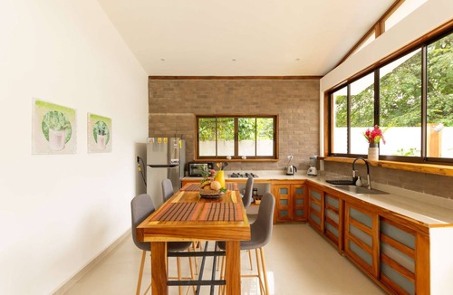 Carmen Villa | Villa Akari - Modern and Sophisticated Villa close to the Beach