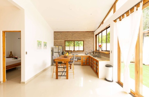 Carmen Villa | Villa Akari - Modern and Sophisticated Villa close to the Beach