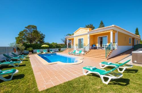 Olhos D'Agua Villa | Villa Alegria - Piscina aquecível e jacuzzi em Albufeira