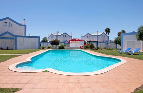 Tavira Villa | Villa 'Alto do Perogil Pool' with Mountain View, Wi-Fi, and Air Conditioning