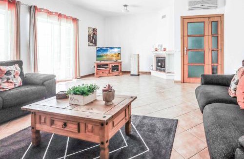 Monte Raposo Villa | Villa Ash
