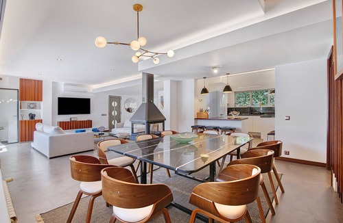 Quarteira Villa | Villa 'Bento Box Family Hub Fitness' with Sea View, Wi-Fi and Air Conditioning