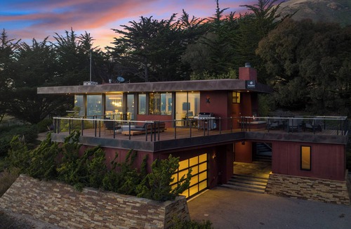 San Simeon Villa | Villa Big Sur Coast Luxury Get-Away That Sleeps 10+ W/Gym, Poker Room & More