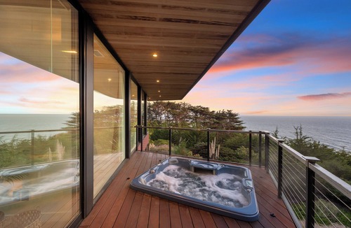 San Simeon Villa | Villa Big Sur Coast Luxury Get-Away That Sleeps 10+ W/Gym, Poker Room & More