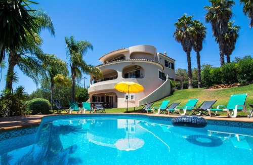 Boliqueime Villa | Villa Bliss - 450m² Luxury Oasis w/ Saltwater Pool