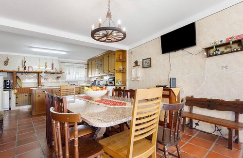 Mafra Villa | Villa 'Casa Campo E Mar' with Mountain View, Private Terrace and Wi-Fi