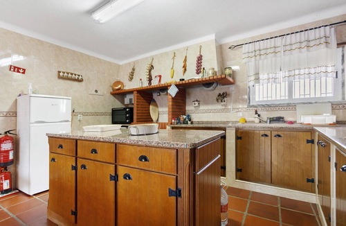Mafra Villa | Villa 'Casa Campo E Mar' with Mountain View, Private Terrace and Wi-Fi