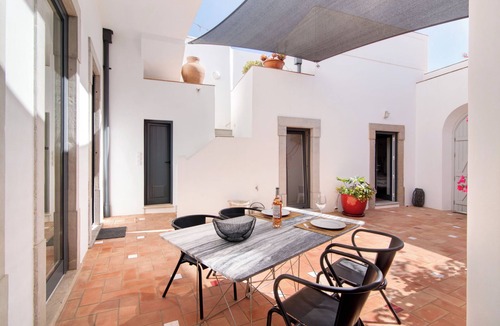 Sao Bras de Alportel Villa | Villa 'Casa Rosa' with private Terrace and Wi-Fi