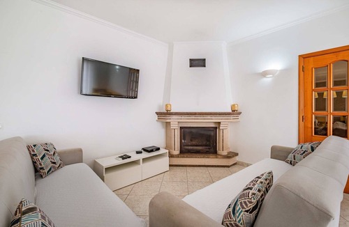 Vale de Parra Villa | Villa Coelha - Table tennis and Pool Table