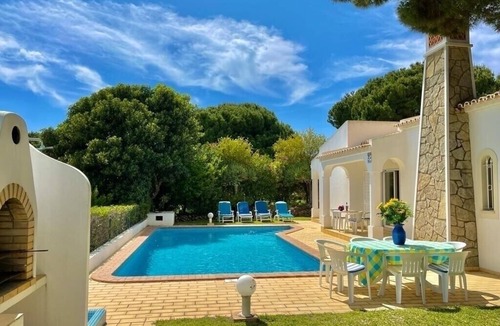Quarteira House | Villa du Golf III-garden and private pool-air conditioning-5 minutes from the beach
