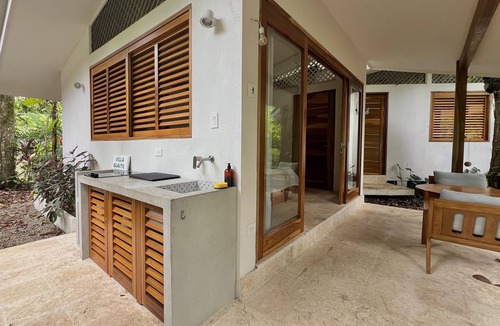 Chiguata Ski Chalet | Villa Guaitil – Cozy Jungle Bungalow in Playa Chiquita