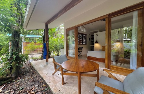 Chiguata Ski Chalet | Villa Guaitil – Cozy Jungle Bungalow in Playa Chiquita
