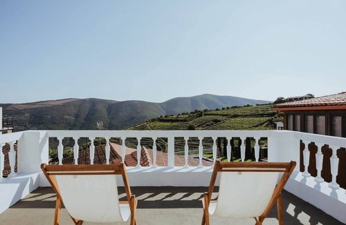 Provesende House | Villa in the Douro Region - pool, hot tub, and game room
