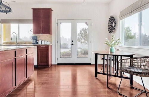 Atascadero Villa | Villa in Wine Country, King Beds & Pool