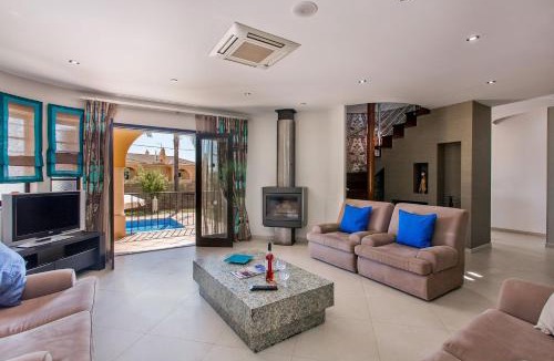 Vale de Parra Villa | Villa Karlia by Villa Plus