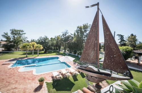 Carvoeiro Villa | Villa Lagoa Azul Benagil-Carvoeiro Pool and private tennis court
