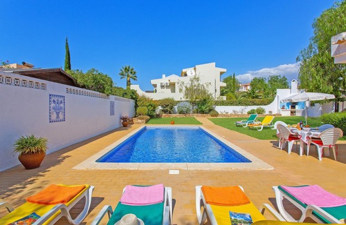 Mato Serrao Villa | Villa Lisson Grove by Villa Plus