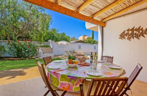 Mato Serrao Villa | Villa Lisson Grove by Villa Plus
