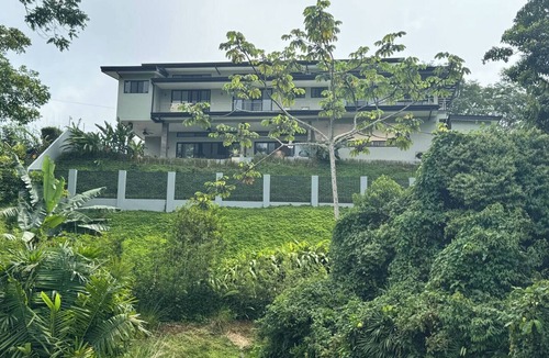 Cascada Azul Villa | Villa Montemar - Mountain and Ocean Views + Infinity Pool
