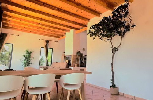 Barracao Villa | Villa 'Õku' with Sea View, Wi-Fi and Air Conditioning