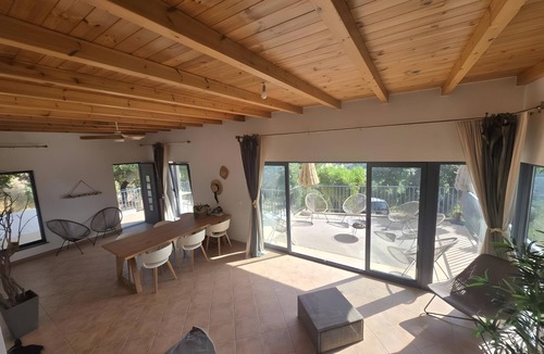 Barracao Villa | Villa 'Õku' with Sea View, Wi-Fi and Air Conditioning