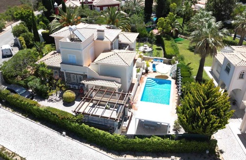 Porches Villa | Villa Oliveira, Family villa, BBQ & Pool