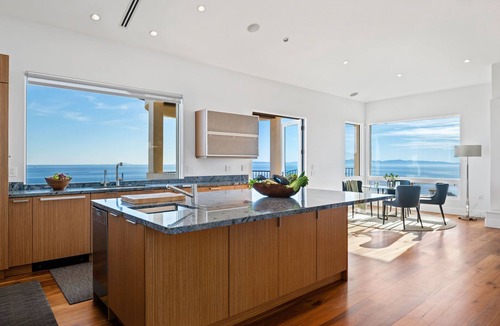 The Mesa House | Villa Pacifica | Pure Luxury, Infinity Pool, and Stunning Views from the Mesa