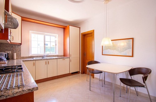Mato Serrao Villa | Villa Perola, 3 bed villa walking distance of Carvoeiro, quiet location