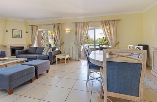 Estombar Villa | Villa Pestana Golf Resort - Moradia 216 with Mountain View, Pool, Garden & Wi-Fi