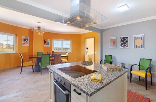 Picota Villa | Villa 'Picota' with Sea View, Wi-Fi and Air Conditioning