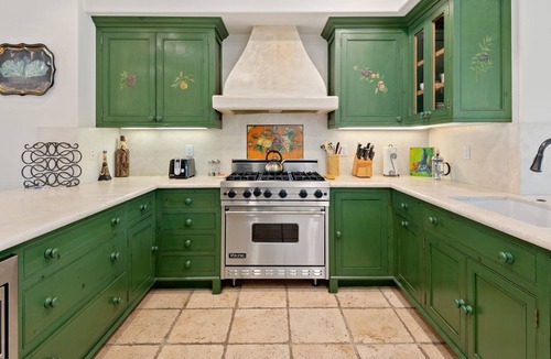 West Beach House | Villa Portofino - Downtown Condo