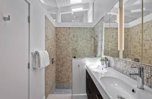 Vista Las Palmas Villa | Villa Reel Paradise - Mid Century House