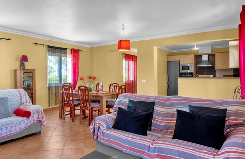 Aljezur House | Villa With Swimming Pool in Vale da Telha
