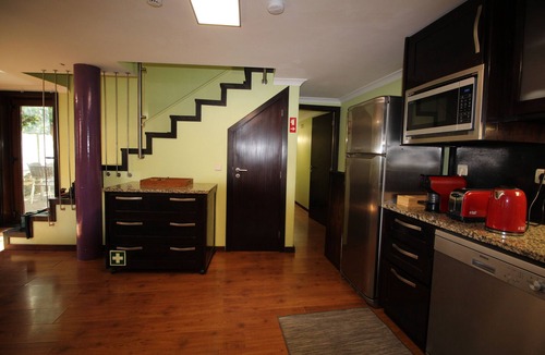 Braganca House | Villa with swimming pool and garden. Pet-Friendly