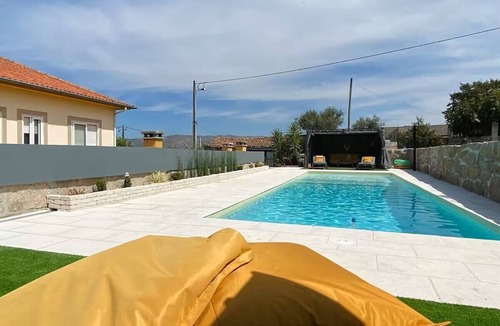 Fuinhas House | Village House