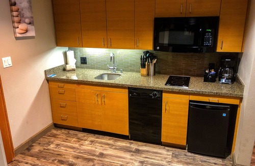 Mammoth Lakes Condo | Village Monache 1BR King Condo w/Kitchen, LR, 2nd Highest Floor, Amenities.