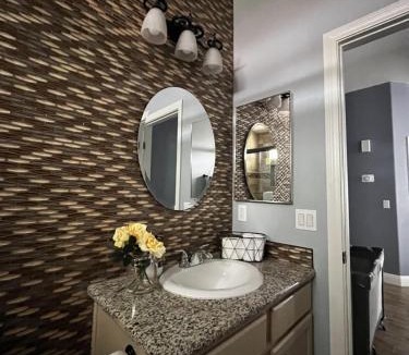 North Las Vegas House | Vintage Residence whit 3 Bedroom and Billard Table