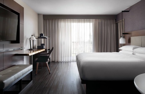 Visalia Hotel | Visalia Marriott at the Convention Center