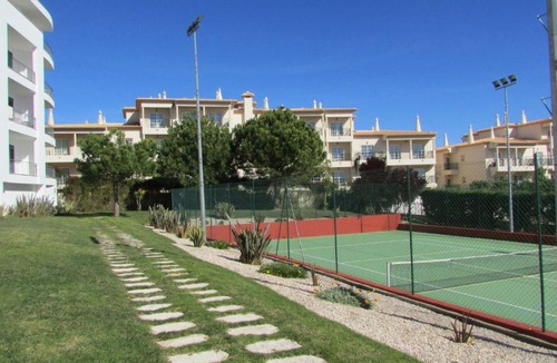 Olhos D'Agua Apartment | Vista das Ondas T2 with Pool Ténis Court