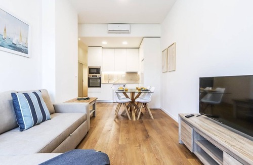 Santo Condestavel Apartment | Vita Portucale | Campo de Ourique River View 0D