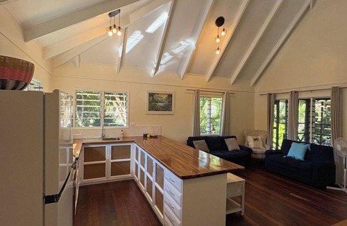 Savusavu House | Waitui House is a newly renovated house located at Devodara Beach, Savusavu