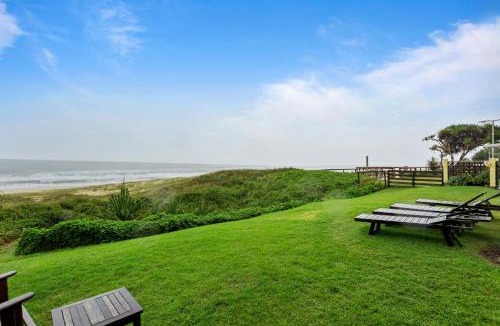 Mermaid Beach Apartment | Wake to Waves in Spacious 3-Bed Beachfront Unit