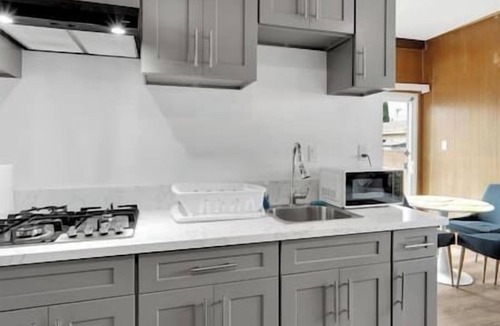 City of Industry Apartment | Walk to In-N-Out near Disney