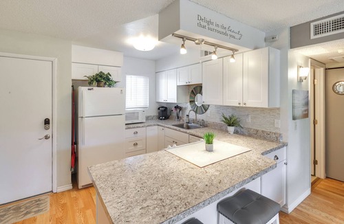 Lake Havasu City Condo | Walk to Lake, Dining & Shops: Lake Havasu Condo