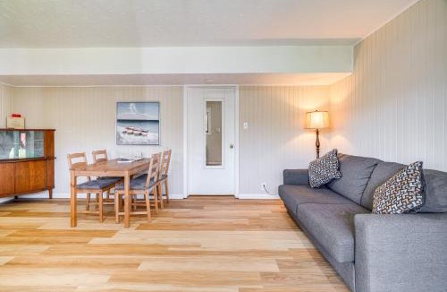 Half Moon Bay Apartment | Walk to Poplar Beach: Cozy Coastal Getaway w/Yard