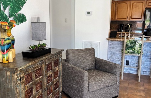 Lake Havasu City Condo | Walk to the Lake Cool Condo