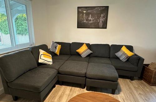 Lennox House | Walkable to SoFi, Intuit Dome, Kia Forum World Cup
