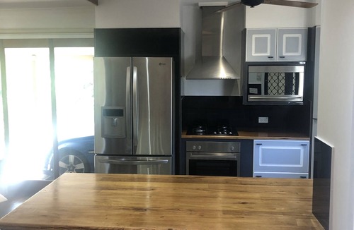 Southport Apartment | Waterfront 2Brm Villa Pet friendly.